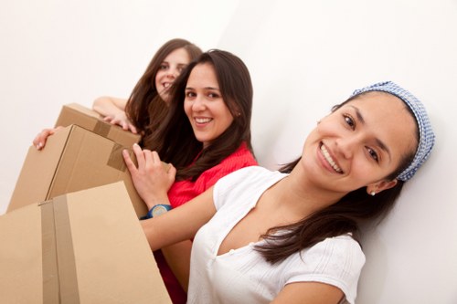 Satisfied customers with their successfully completed move